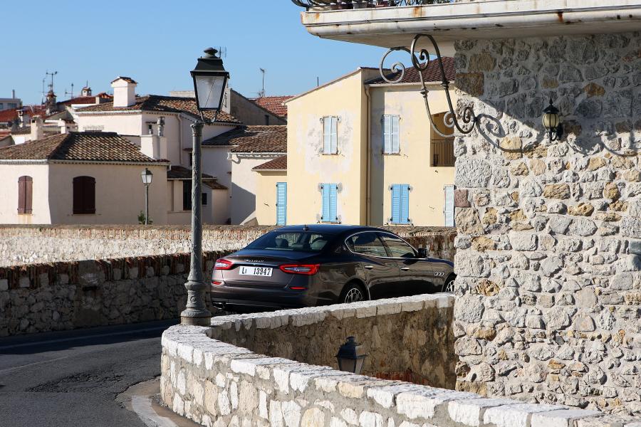  Maserati Quattroporte 2012 года  (фото 20 из 126)